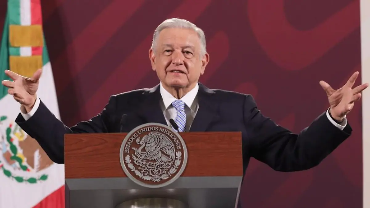 AMLO desestima apagones 